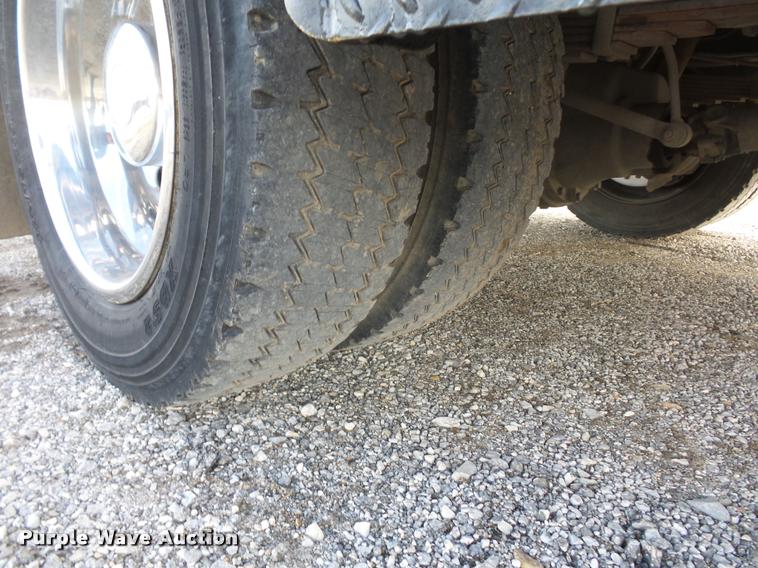 image for item L4559 2003 Ford F550 Super Duty service truck