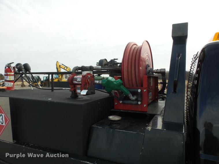 image for item L4559 2003 Ford F550 Super Duty service truck