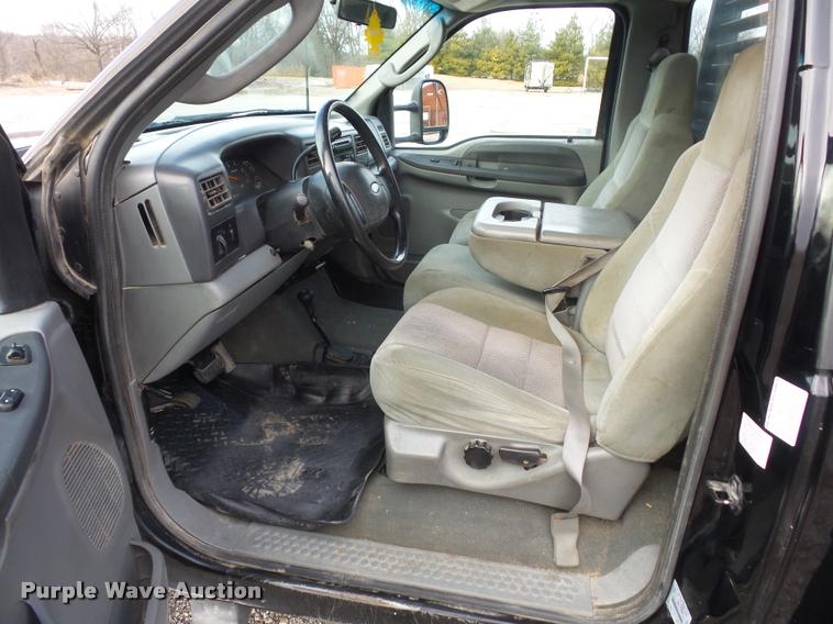 image for item L4559 2003 Ford F550 Super Duty service truck