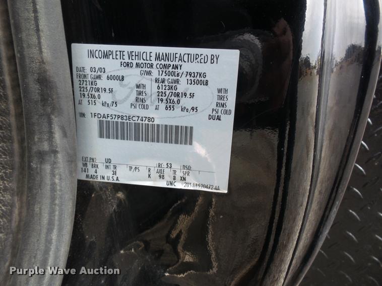 image for item L4559 2003 Ford F550 Super Duty service truck