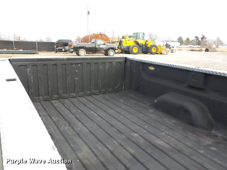 image for item L4560 2007 GMC Sierra 2500HD pickup truck