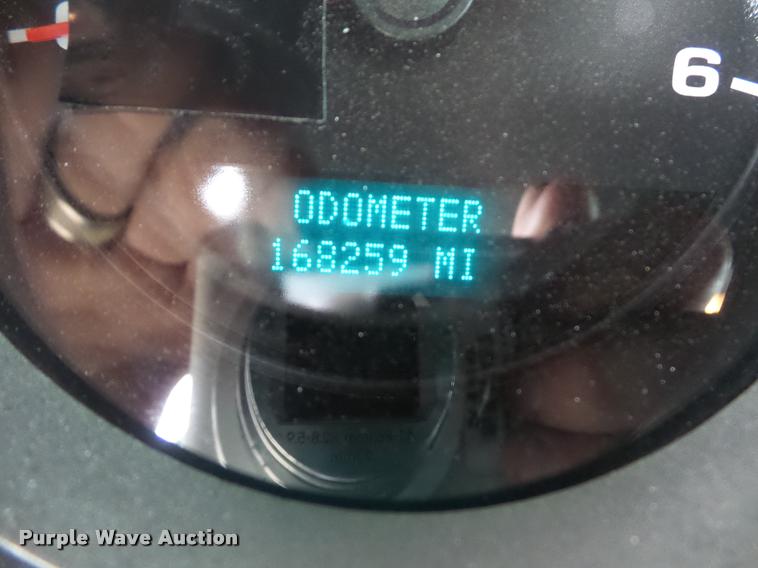 image for item L4560 2007 GMC Sierra 2500HD pickup truck