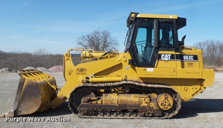 image for item L4679 2004 Caterpillar 963C track loader