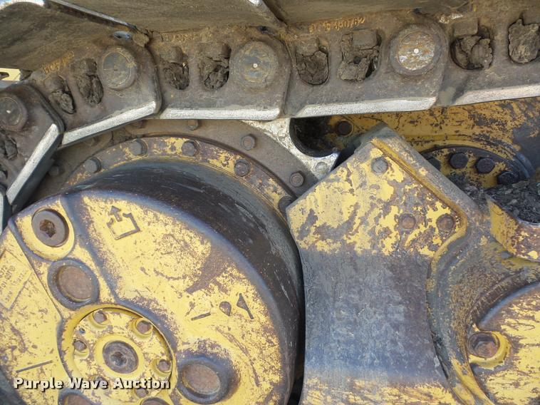 image for item L4679 2004 Caterpillar 963C track loader