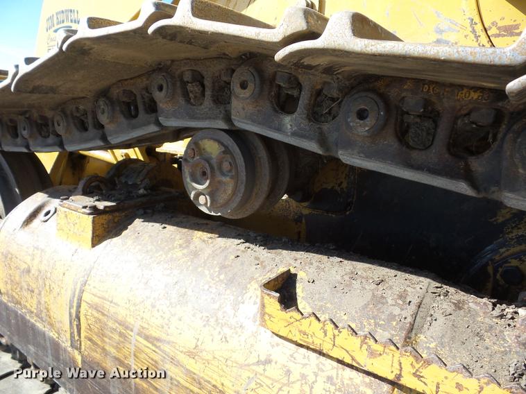 image for item L4679 2004 Caterpillar 963C track loader