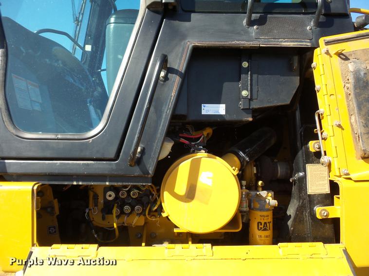 image for item L4679 2004 Caterpillar 963C track loader