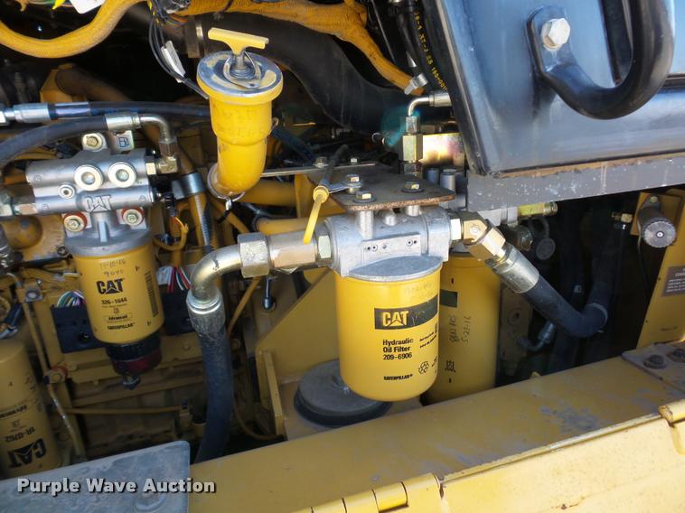 image for item L4679 2004 Caterpillar 963C track loader