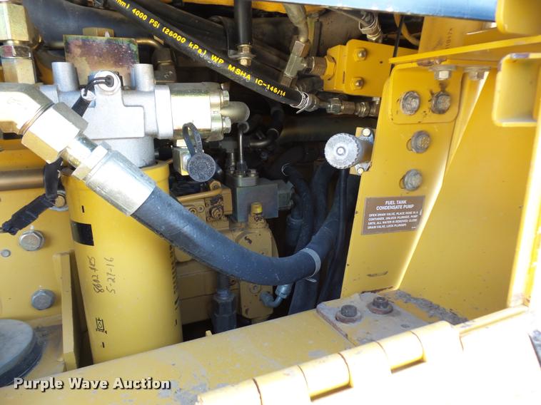 image for item L4679 2004 Caterpillar 963C track loader