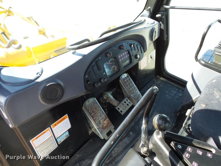 image for item L4679 2004 Caterpillar 963C track loader