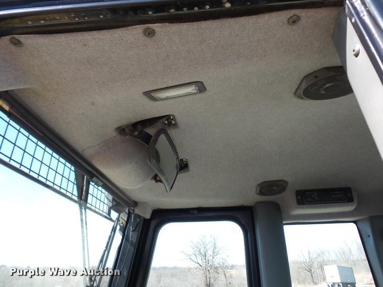 image for item L4679 2004 Caterpillar 963C track loader