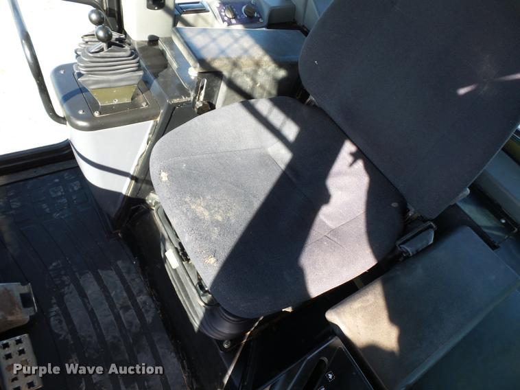 image for item L4679 2004 Caterpillar 963C track loader