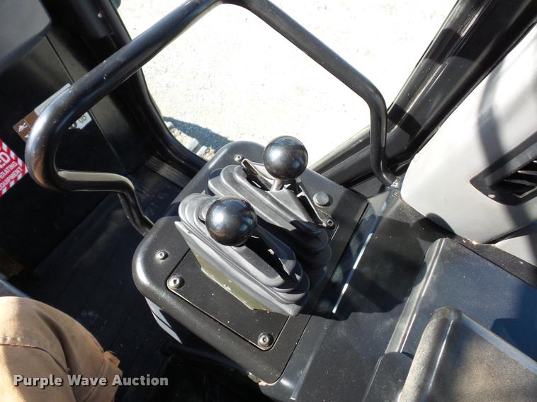 image for item L4679 2004 Caterpillar 963C track loader