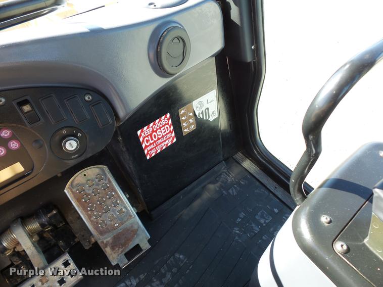 image for item L4679 2004 Caterpillar 963C track loader