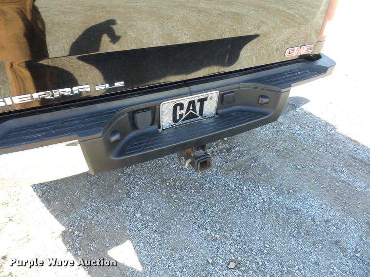 image for item L4680 2010 GMC Sierra 2500HD pickup truck