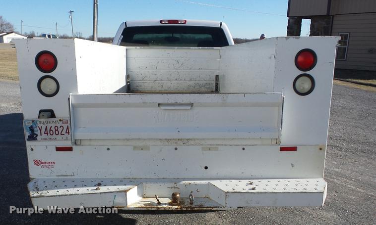 image for item AG9054 2005 Chevrolet Silverado 1500 utility bed pickup truck