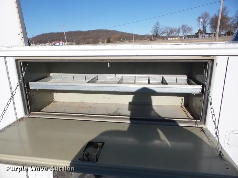 image for item AG9054 2005 Chevrolet Silverado 1500 utility bed pickup truck