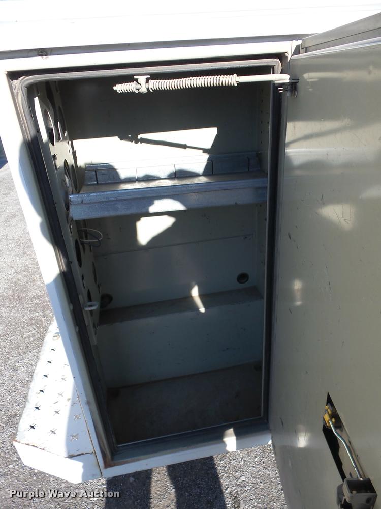 image for item AG9054 2005 Chevrolet Silverado 1500 utility bed pickup truck