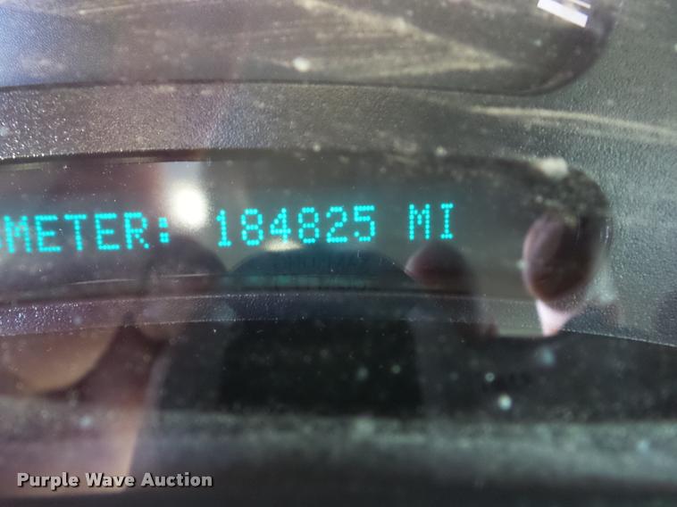 image for item AG9054 2005 Chevrolet Silverado 1500 utility bed pickup truck