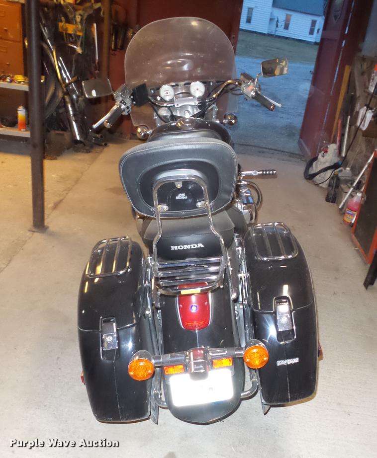 image for item AG9251 1997 Honda GL1500CT Valkyrie Tourer motorcycle