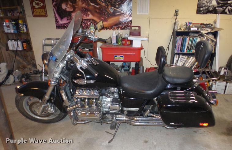 image for item AG9251 1997 Honda GL1500CT Valkyrie Tourer motorcycle