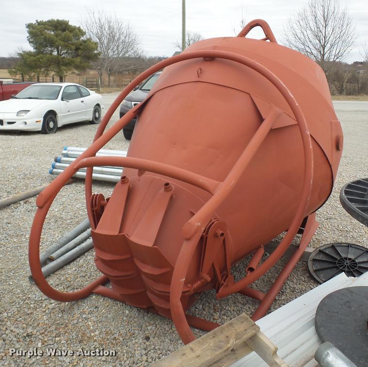 image for item AX9299 Concrete hopper