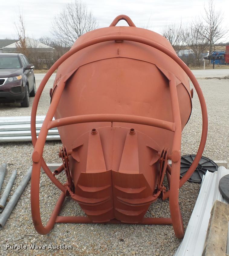 image for item AX9299 Concrete hopper