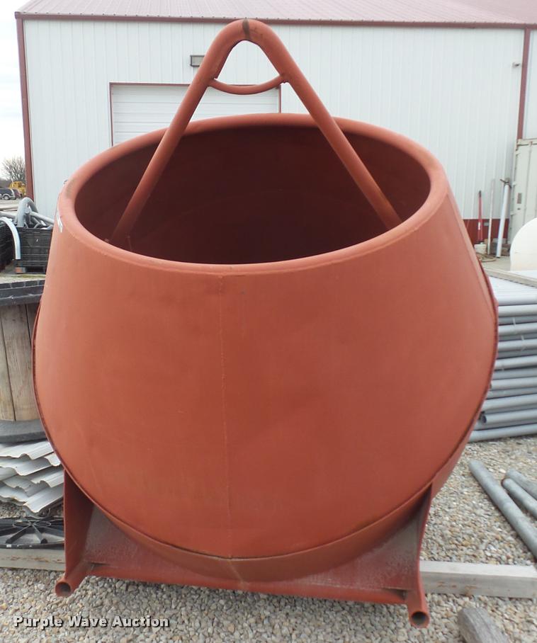image for item AX9299 Concrete hopper