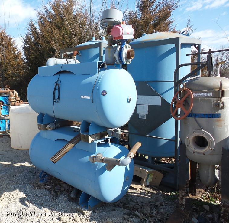 image for item BI9136 (2) air tanks