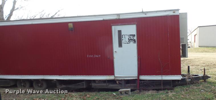 image for item BI9139 1988 mobile shower trailer