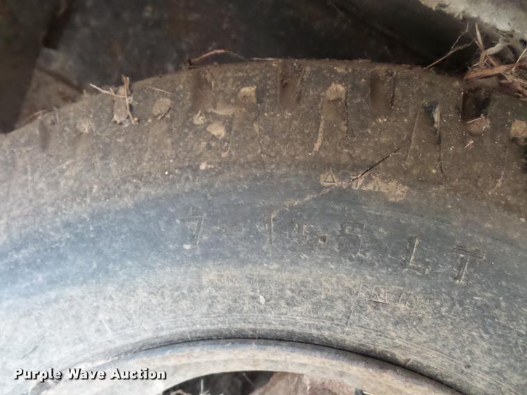 image for item BI9139 1988 mobile shower trailer