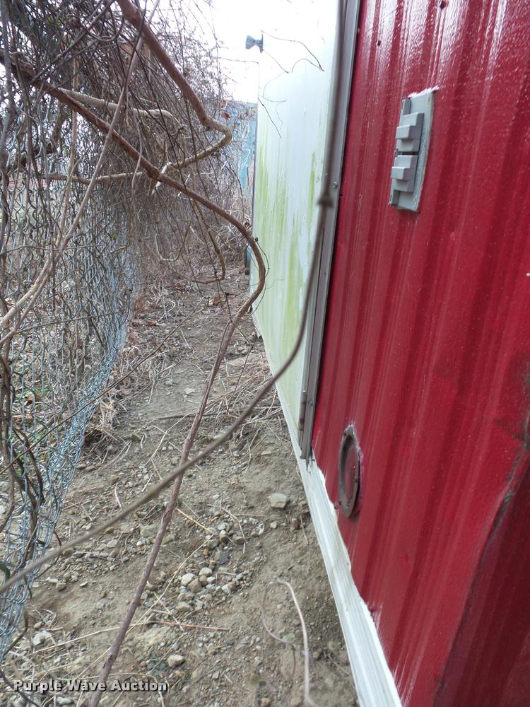 image for item BI9139 1988 mobile shower trailer