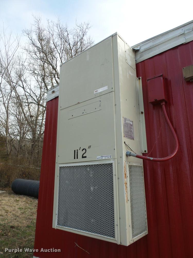 image for item BI9139 1988 mobile shower trailer