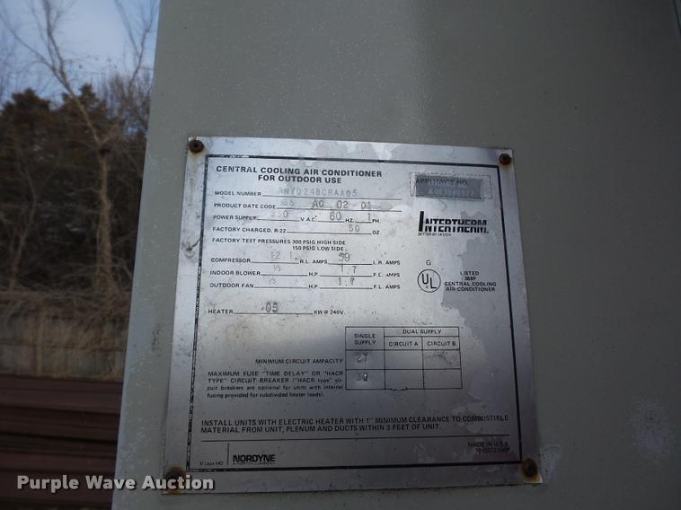 image for item BI9139 1988 mobile shower trailer