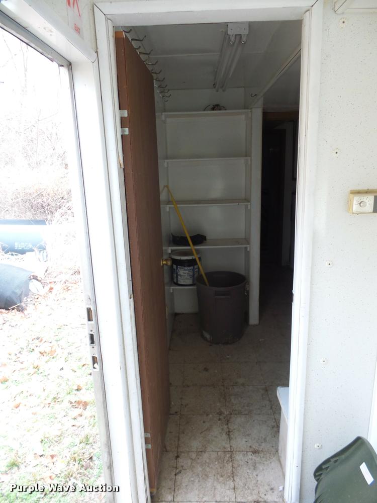 image for item BI9139 1988 mobile shower trailer