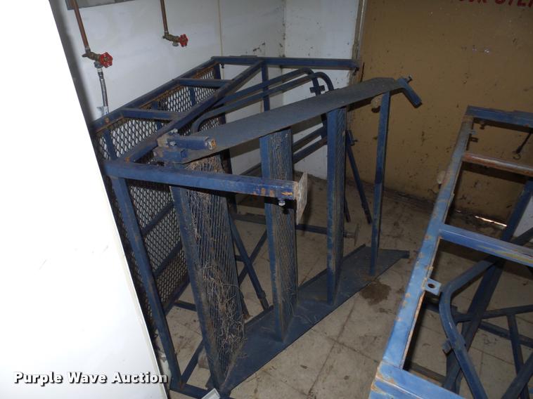 image for item BI9139 1988 mobile shower trailer