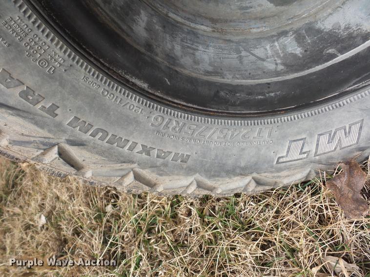 image for item BI9143 2002 Diamond C equipment trailer