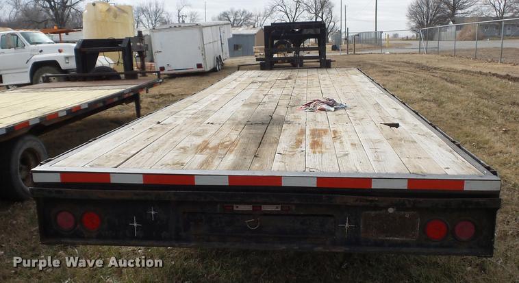 image for item BI9144 1999 Starlite equipment trailer