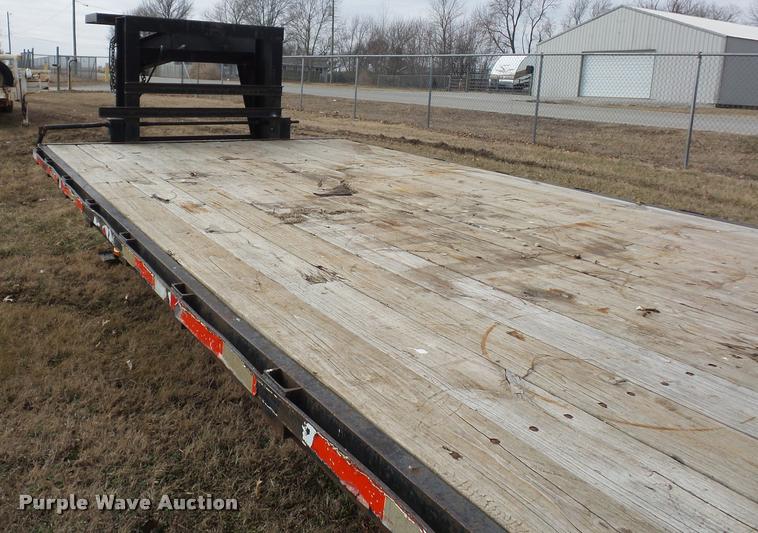 image for item BI9144 1999 Starlite equipment trailer