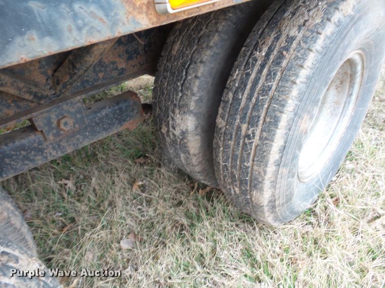 image for item BI9144 1999 Starlite equipment trailer