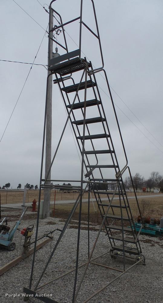 image for item BN9602 Portable stairs