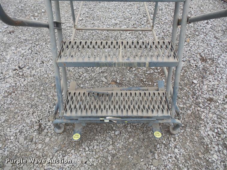 image for item BN9602 Portable stairs