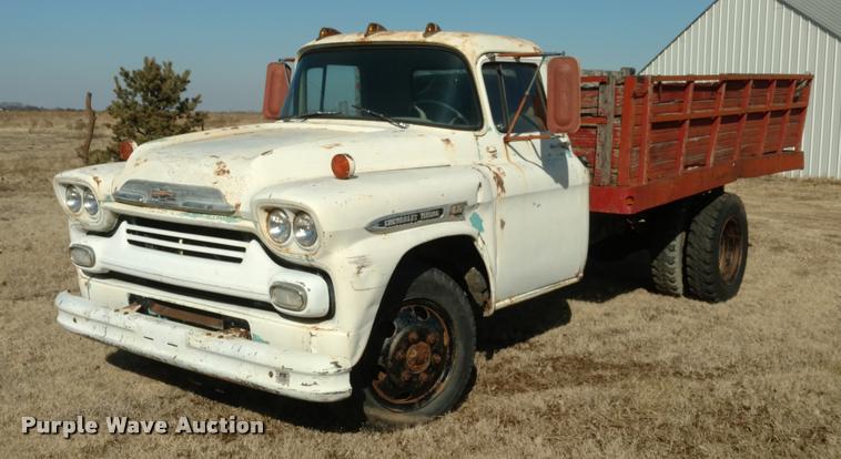 image for item BU9926 1959 Chevrolet Viking 60 grain truck
