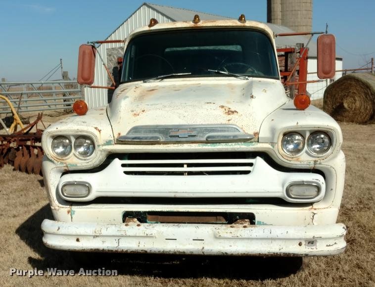 image for item BU9926 1959 Chevrolet Viking 60 grain truck