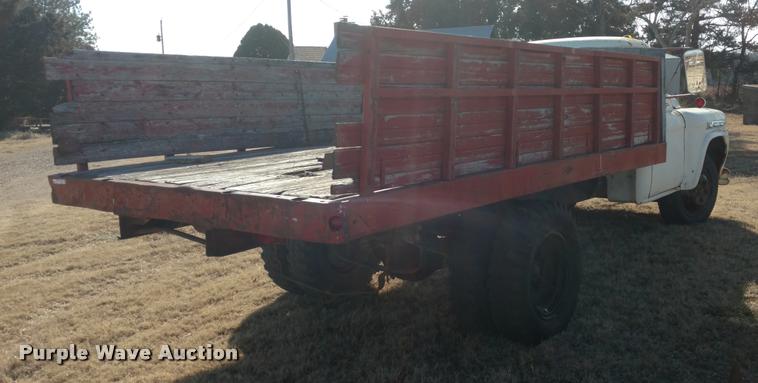 image for item BU9926 1959 Chevrolet Viking 60 grain truck