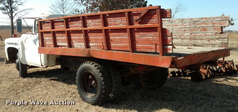 image for item BU9926 1959 Chevrolet Viking 60 grain truck