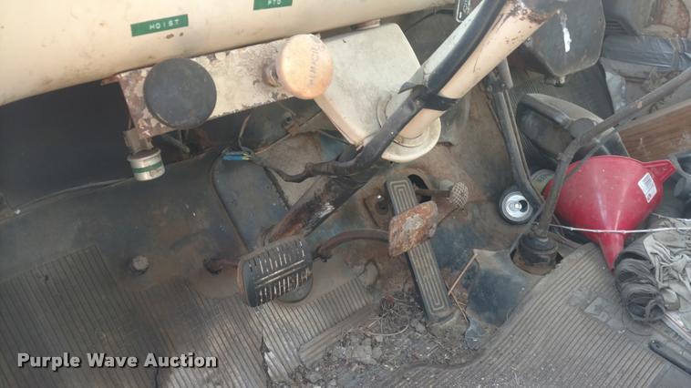 image for item BU9926 1959 Chevrolet Viking 60 grain truck