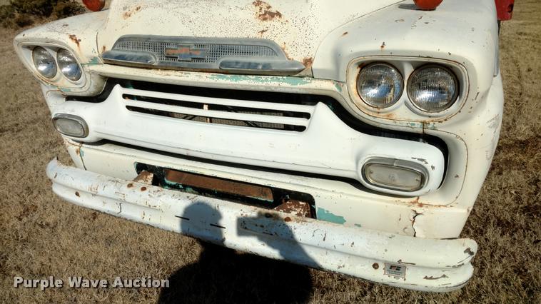 image for item BU9926 1959 Chevrolet Viking 60 grain truck