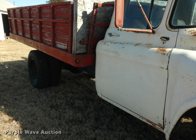 image for item BU9926 1959 Chevrolet Viking 60 grain truck