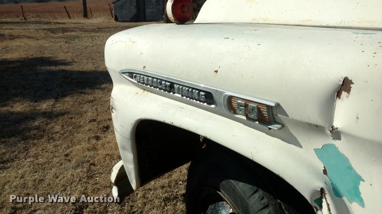 image for item BU9926 1959 Chevrolet Viking 60 grain truck