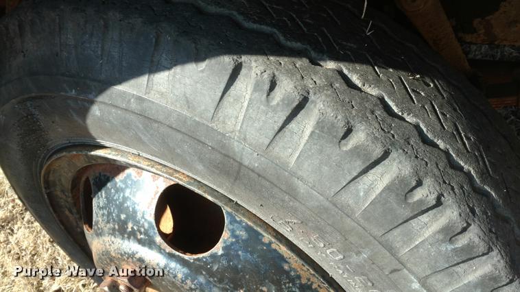 image for item BU9926 1959 Chevrolet Viking 60 grain truck